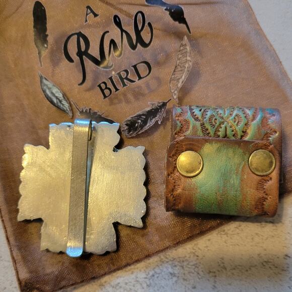 Western Southwestern Hat Hugger Wild Rag Scarf Slide Cross Stone Etched Concho - Picture 2 of 7